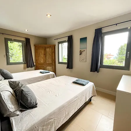 Villa Peralta W Above Ground Pool Girona