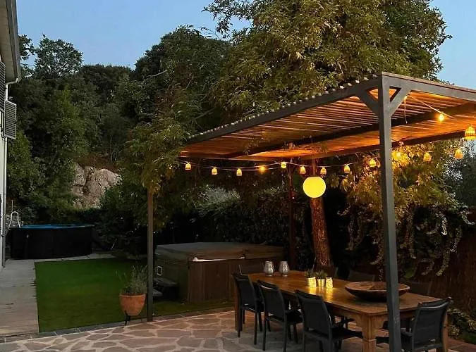 Peralta W Above Ground Pool Villa